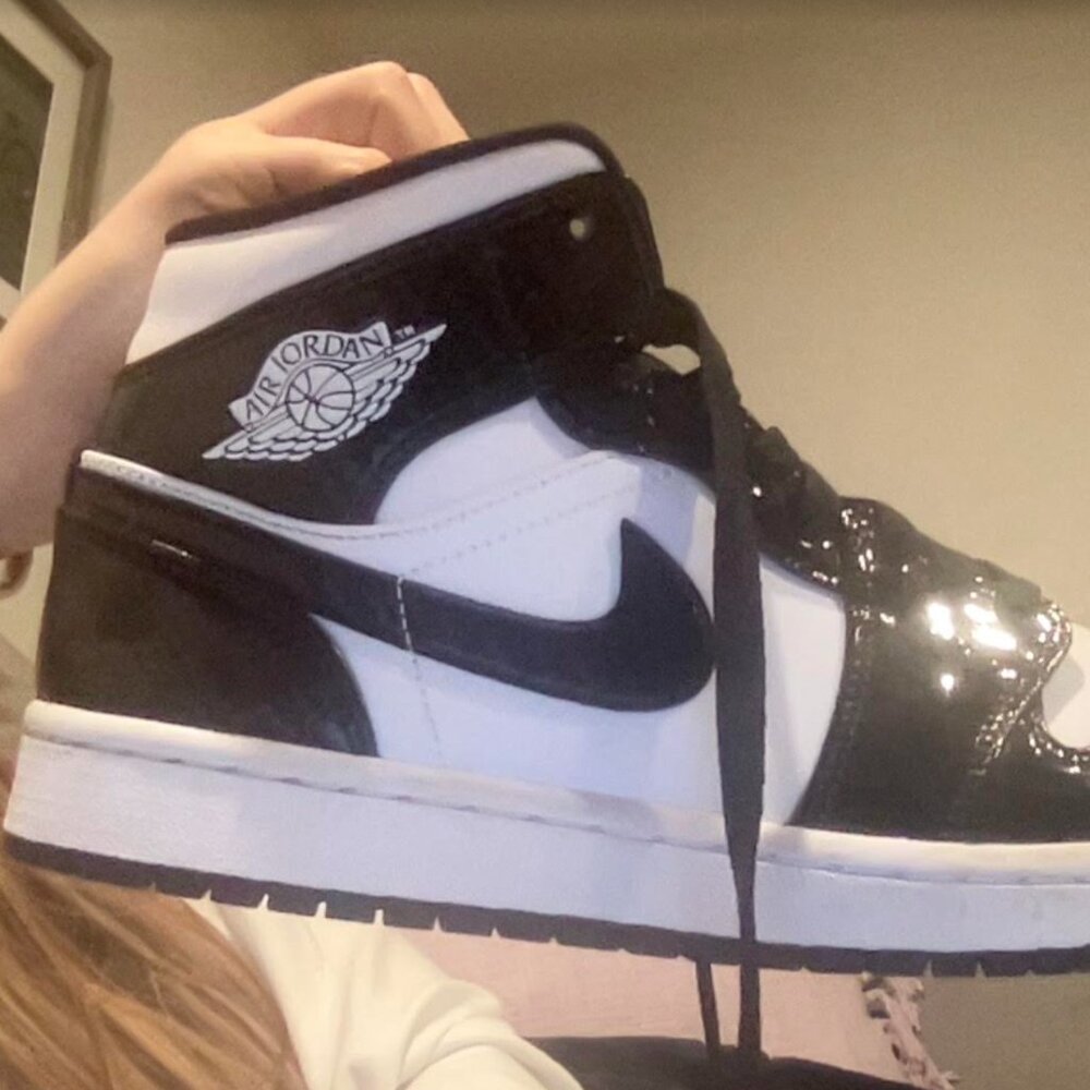 Nike Jordans 1's Mens black and white shoes with box